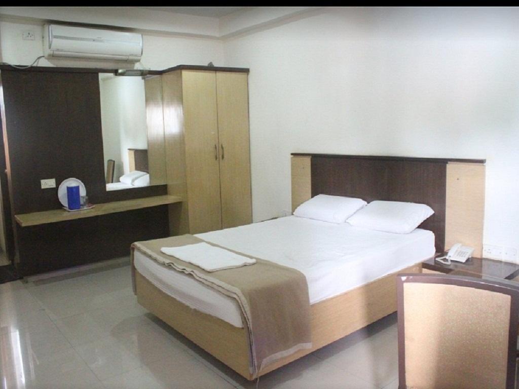 A.R Grand Hotel Visakhapatnam Exterior foto